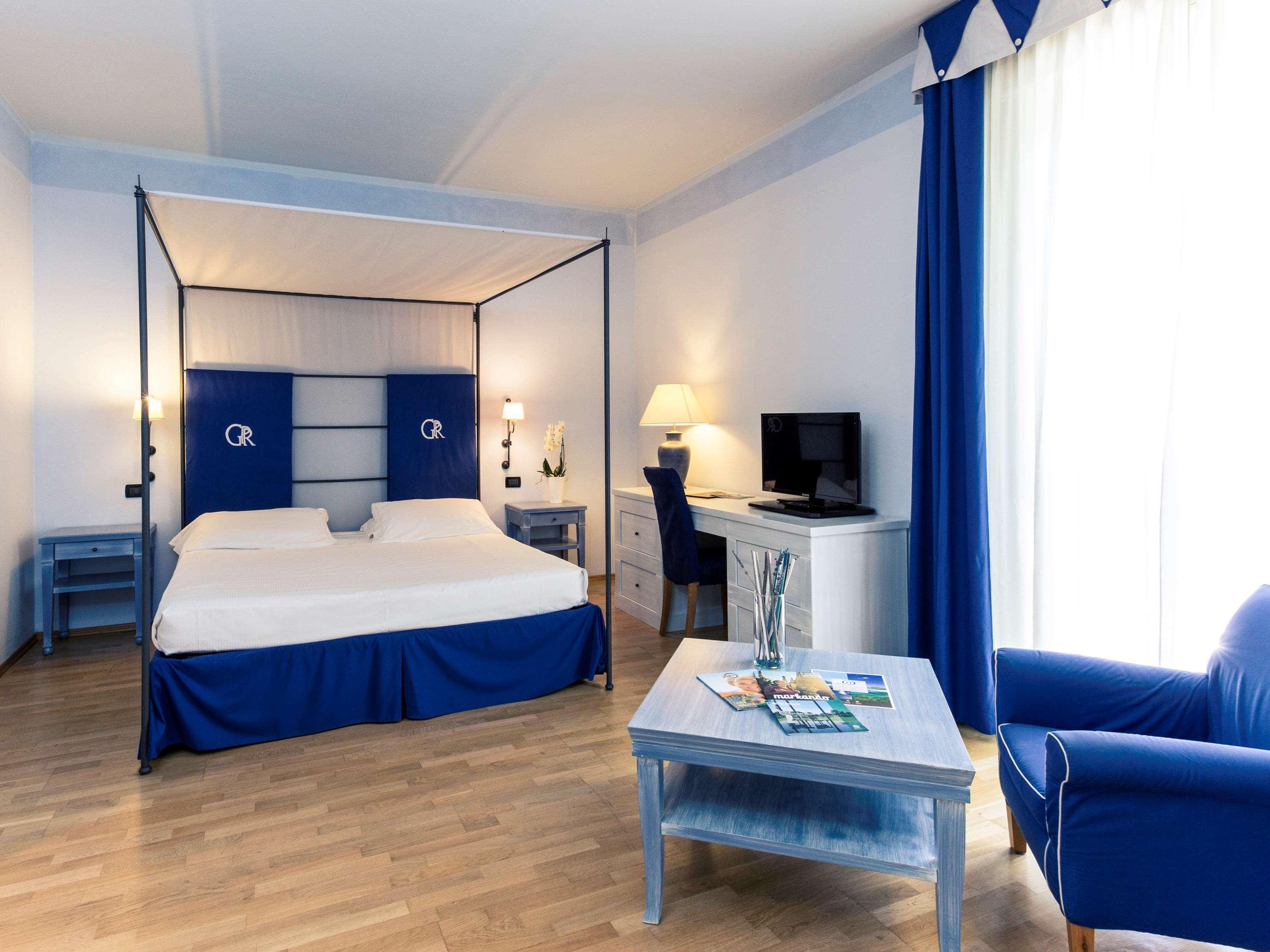Th Tirrenia - Green Park Resort Bagian luar foto