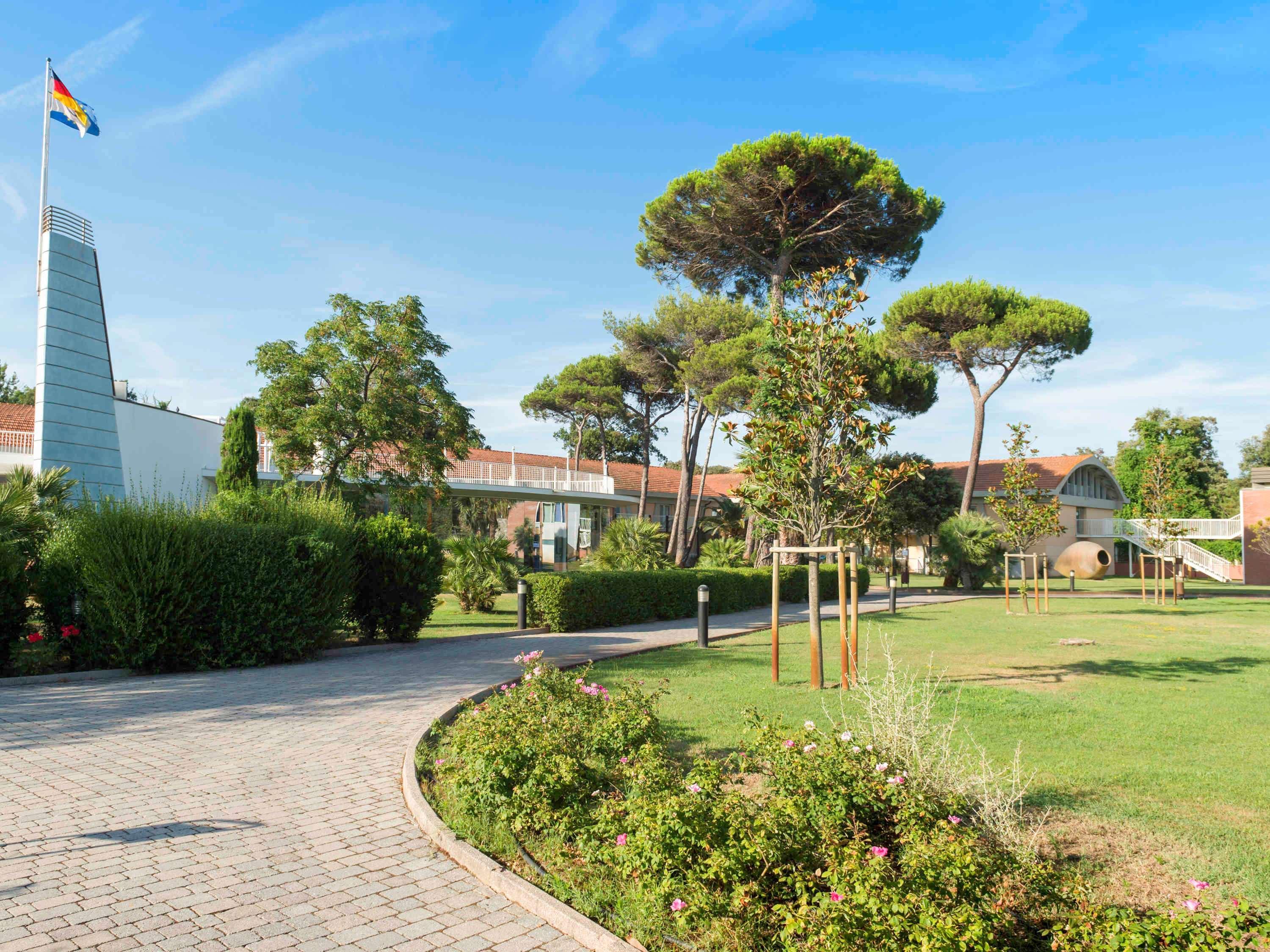 Th Tirrenia - Green Park Resort Bagian luar foto