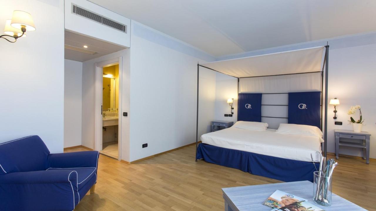 Th Tirrenia - Green Park Resort Bagian luar foto