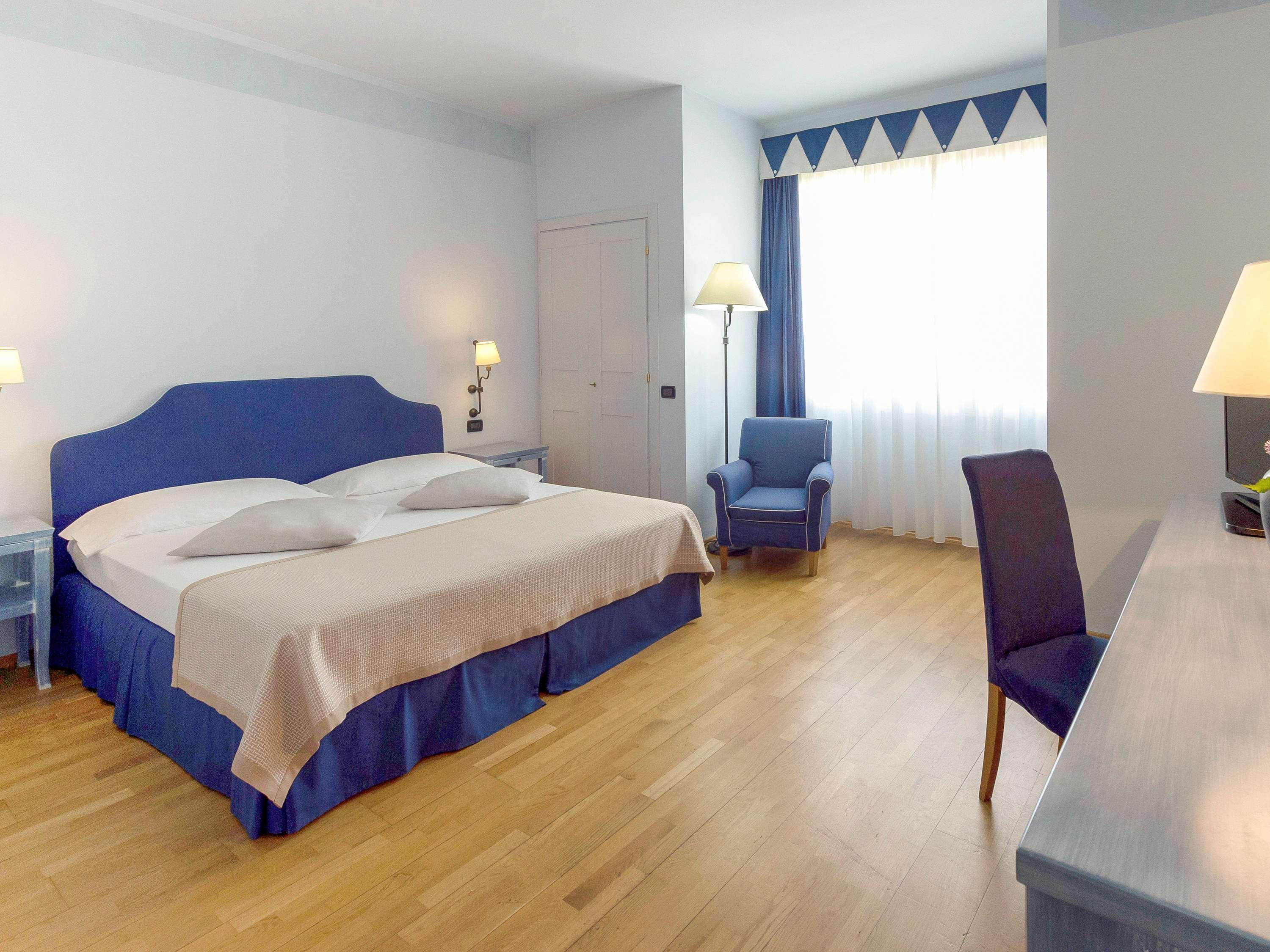 Th Tirrenia - Green Park Resort Bagian luar foto