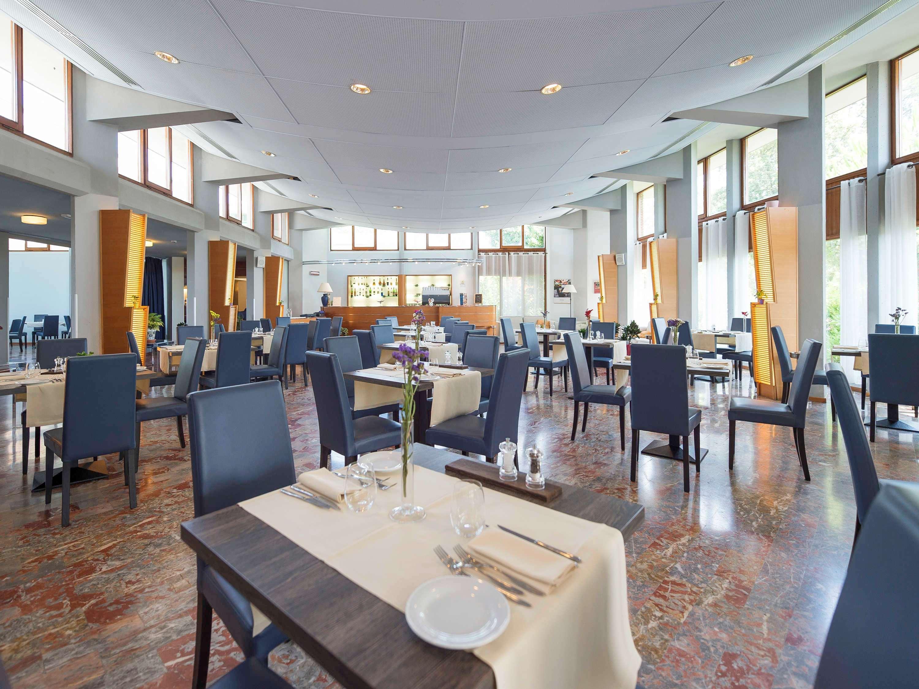 Th Tirrenia - Green Park Resort Bagian luar foto